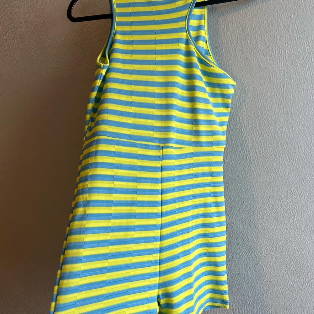 Fun playsuit 🌞 - Picture 3 of 3